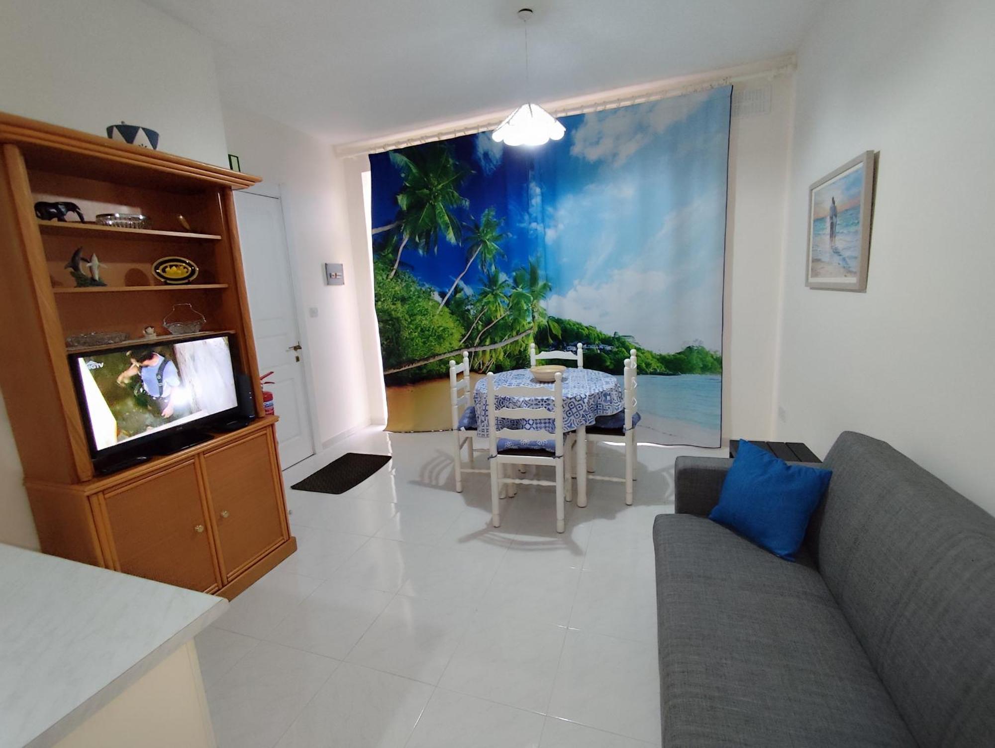 Sea Breeze Bliss - Self Check-In Apartment Сейнт Полс Бей Екстериор снимка